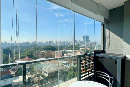 Varanda de kitnet/studio para alugar com 1 quarto, 26m² em Pinheiros, São Paulo