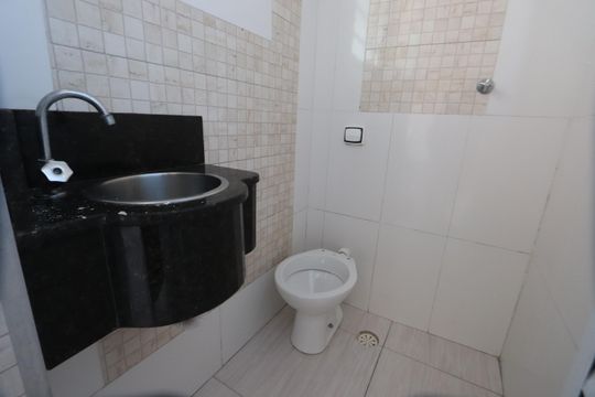 Banheiro de apartamento para alugar com 2 quartos, 50m² em Jardim Marília, São Paulo