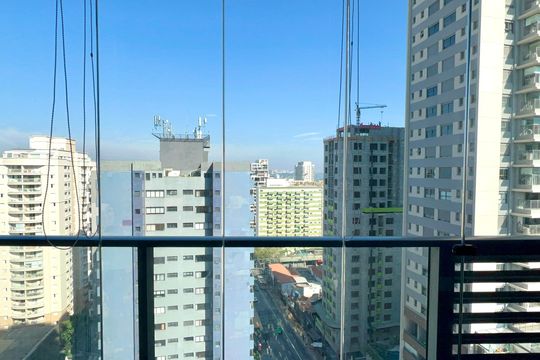 Varanda de kitnet/studio para alugar com 1 quarto, 26m² em Pinheiros, São Paulo