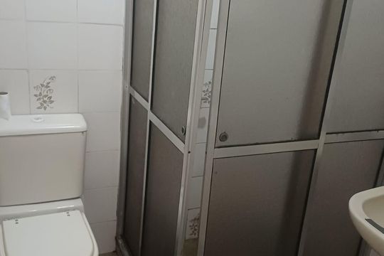 Banheiro de casa de condomínio à venda com 3 quartos, 250m² em Copacabana, Rio de Janeiro