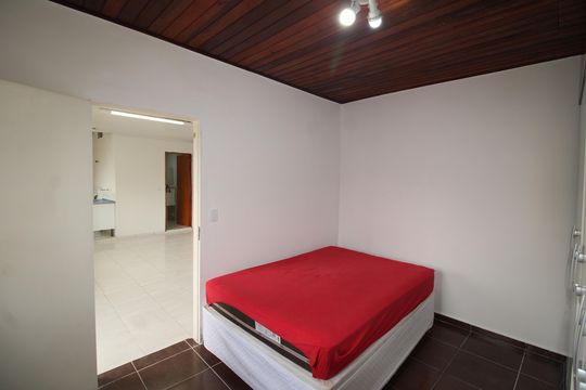 Quarto 1 de casa para alugar com 1 quarto, 58m² em Vila Barbosa, São Paulo