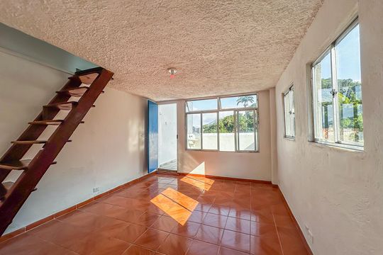 Sala de apartamento para alugar com 2 quartos, 54m² em Botafogo, Rio de Janeiro