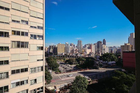 Varanda de kitnet/studio para alugar com 1 quarto, 28m² em Liberdade, São Paulo