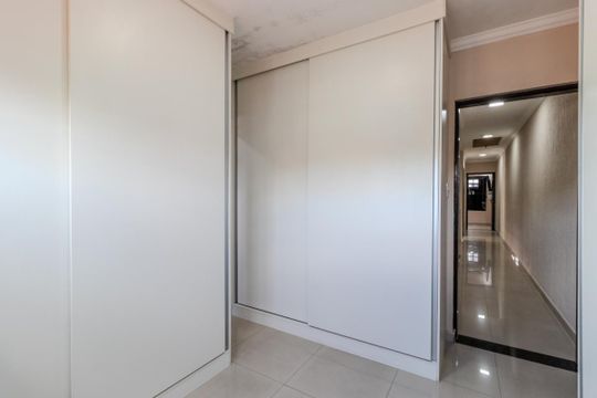 Casa à venda com 4 quartos, 244m² em Jardim Itapoan, Santo André