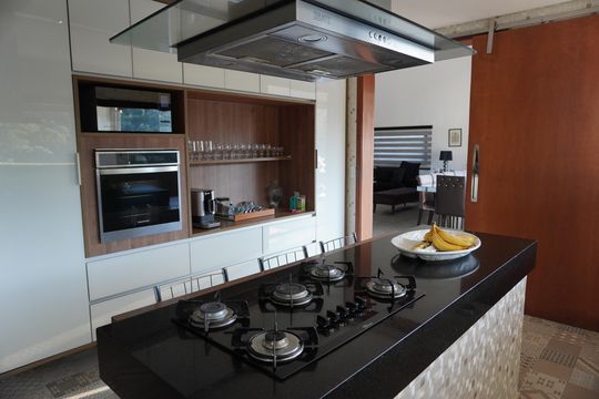 Cozinha de casa de condomínio à venda com 5 quartos, 460m² em Colinas da Anhanguera, Santana de Parnaíba