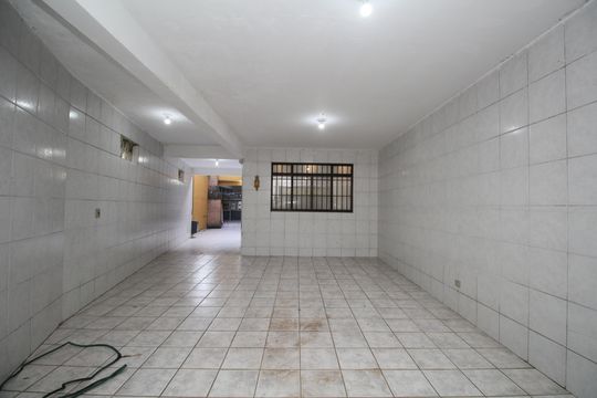 Garagem de casa para alugar com 3 quartos, 124m² em Jardim Martinica, São Paulo