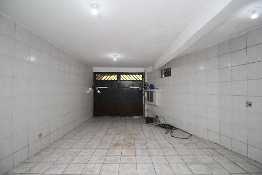 Garagem de casa para alugar com 3 quartos, 124m² em Jardim Martinica, São Paulo