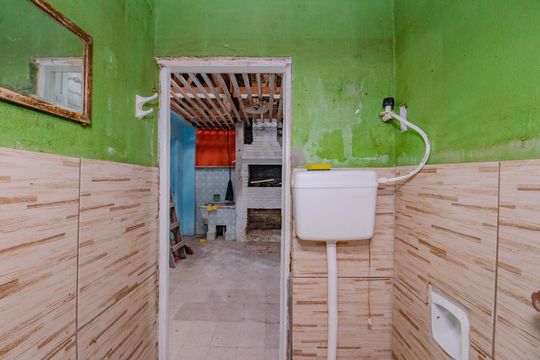 Banheiro da suíte de casa para alugar com 3 quartos, 80m² em Farrapos, Porto Alegre