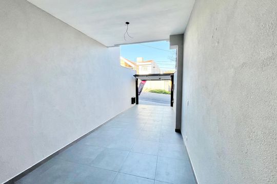 Garagem de casa à venda com 3 quartos, 145m² em Jardim São Paulo, São Paulo