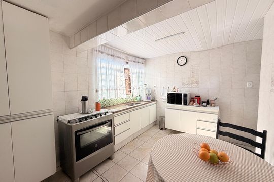 Cozinha de casa à venda com 3 quartos, 200m² em Jardim Pacaembu, Jundiaí