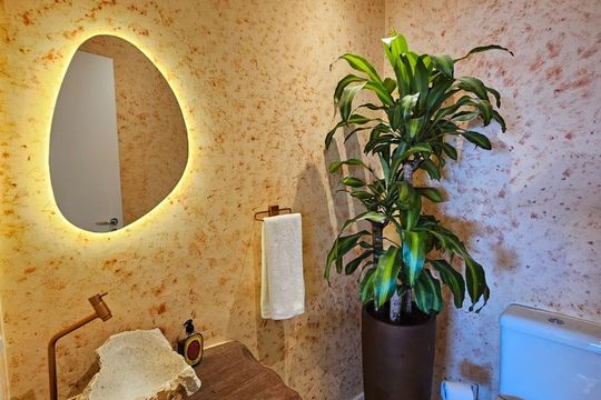 Banheiro de apartamento à venda com 2 quartos, 78m² em Alphaville Empresarial, Barueri