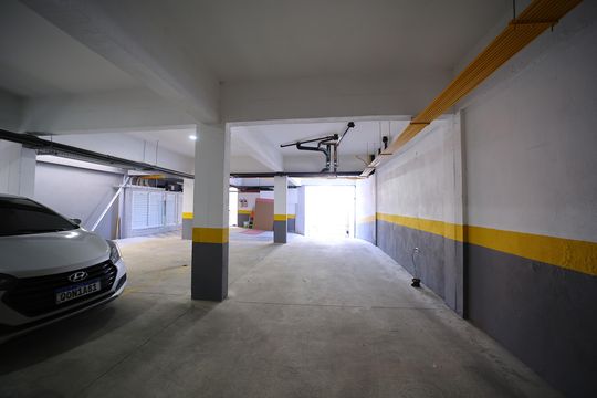 Garagem de casa à venda com 2 quartos, 36m² em Vila Dalila, São Paulo