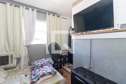 Quarto 2 de casa para alugar com 2 quartos, 42m² em Realengo, Rio de Janeiro