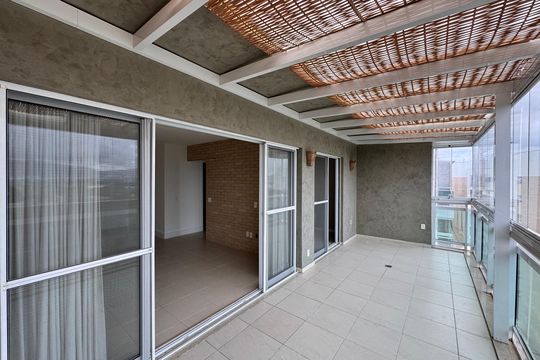 Varanda de apartamento à venda com 3 quartos, 156m² em Barra da Tijuca, Rio de Janeiro