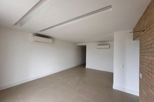 Sala de apartamento à venda com 3 quartos, 156m² em Barra da Tijuca, Rio de Janeiro