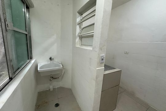 Área de Serviço de apartamento para alugar com 1 quarto, 40m² em Parque Prainha, São Vicente