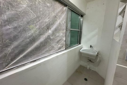 Área de Serviço de apartamento para alugar com 1 quarto, 40m² em Parque Prainha, São Vicente