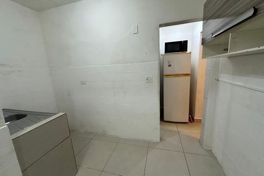 Cozinha de apartamento para alugar com 1 quarto, 40m² em Parque Prainha, São Vicente
