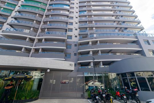 Fachada de apartamento para alugar com 2 quartos, 107m² em Jardim das Acacias, São Paulo