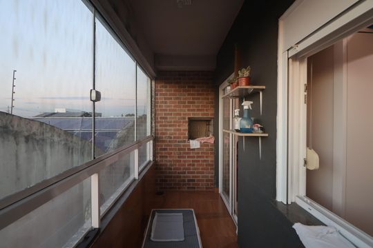 Sacada de apartamento à venda com 2 quartos, 61m² em Niterói, Canoas