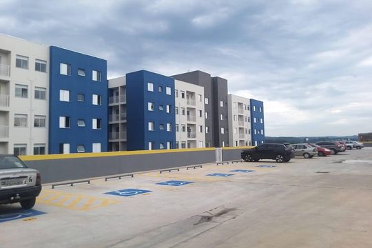 Garagem de apartamento para alugar com 2 quartos, 60m² em Jardim Barro Branco, Cotia