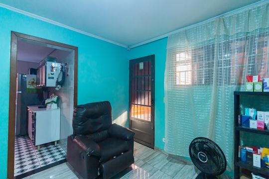 Sala  de apartamento à venda com 2 quartos, 65m² em Aliança, Osasco