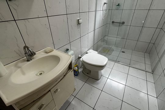Banheiro de casa à venda com 3 quartos, 136m² em Parque das Nações, Santo André