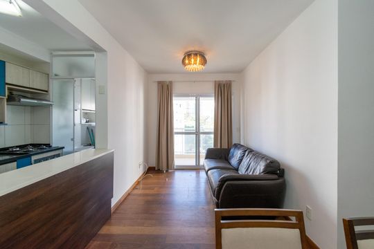 Sala de apartamento para alugar com 2 quartos, 64m² em Vila Alexandria, São Paulo