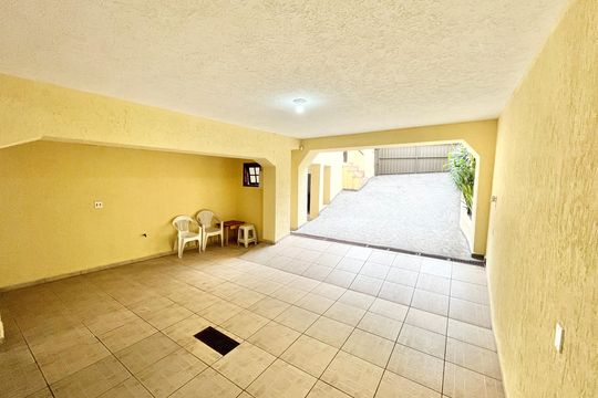 Garagem de casa à venda com 3 quartos, 226m² em Vila Dom Pedro Ii, São Paulo