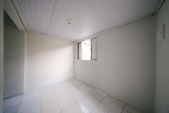 Quarto de casa para alugar com 1 quarto, 37m² em Parque Boturussu, São Paulo