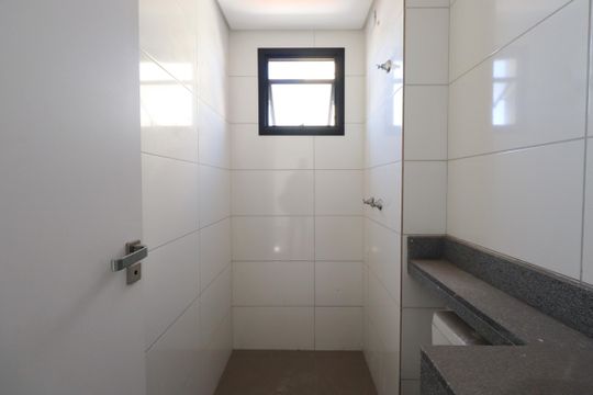 Banheiro de apartamento à venda com 2 quartos, 46m² em Tatuapé, São Paulo