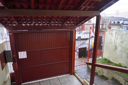 Vista - Quarto 1 de casa à venda com 2 quartos, 110m² em Costa E Silva, Porto Alegre