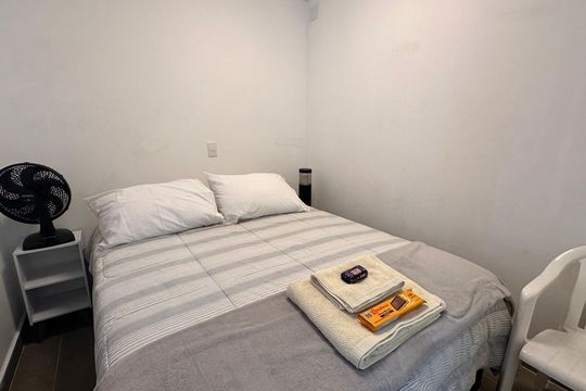 Quarto de kitnet/studio à venda com 1 quarto, 30m² em Campo Belo, São Paulo