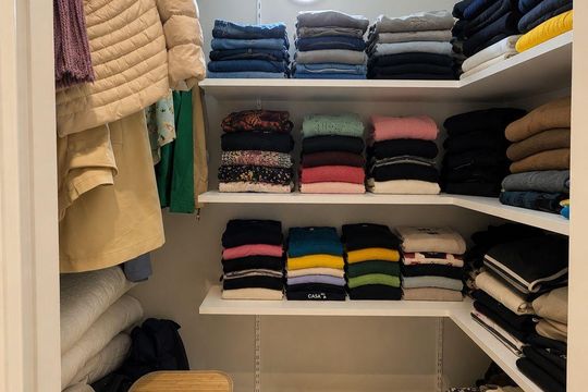 Quarto 1 closet de apartamento para alugar com 3 quartos, 140m² em Balneario Cidade Atlantica, Guarujá