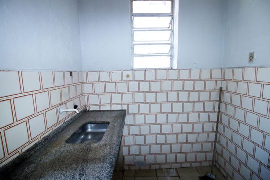 Cozinha de apartamento à venda com 2 quartos, 60m² em Vaz Lobo, Rio de Janeiro