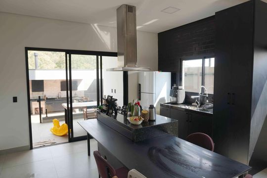 Cozinha de casa de condomínio à venda com 3 quartos, 150m² em Alphaville, Santana de Parnaíba