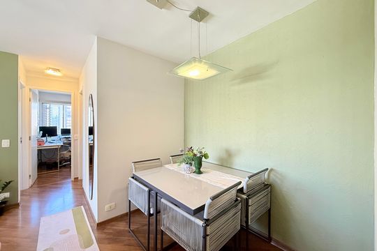 Sala de apartamento à venda com 2 quartos, 60m² em Cidade Monções, São Paulo