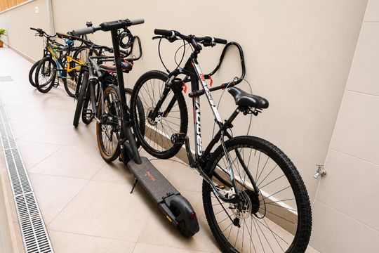 Bicicletário de apartamento para alugar com 2 quartos, 82m² em Bela Vista, São Paulo