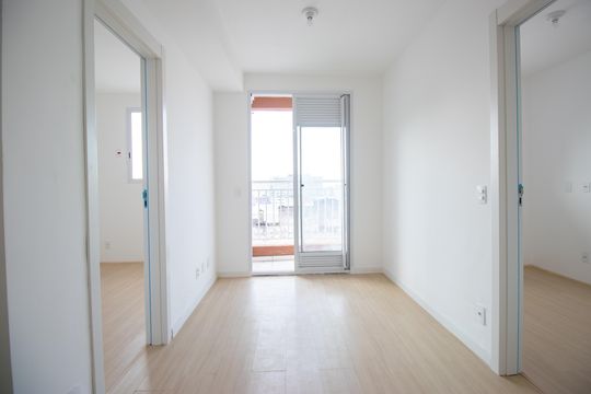 Sala de apartamento para alugar com 2 quartos, 40m² em Bonsucesso, Rio de Janeiro