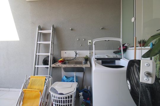 Área de serviço de casa de condomínio à venda com 3 quartos, 129m² em Tanque, Rio de Janeiro