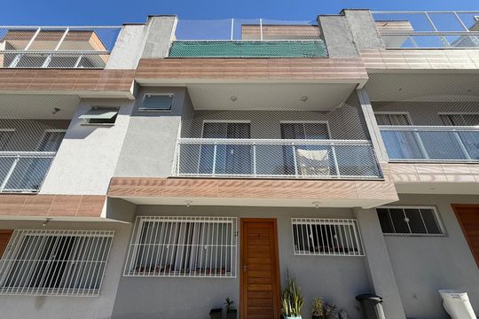 Frente da casa de casa de condomínio à venda com 3 quartos, 129m² em Tanque, Rio de Janeiro
