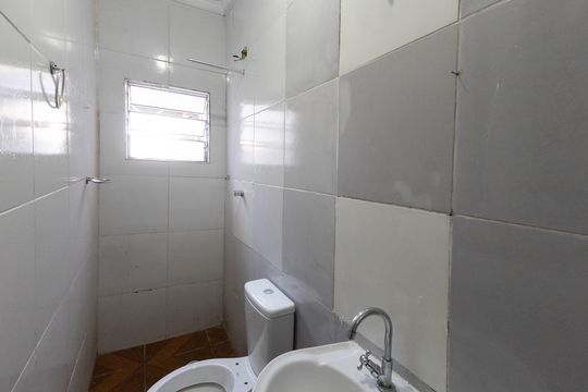 Banheiro de casa para alugar com 1 quarto, 30m² em Tremembé, São Paulo