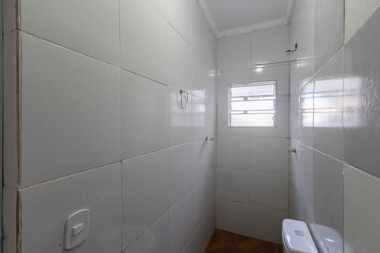 Banheiro de casa para alugar com 1 quarto, 30m² em Tremembé, São Paulo
