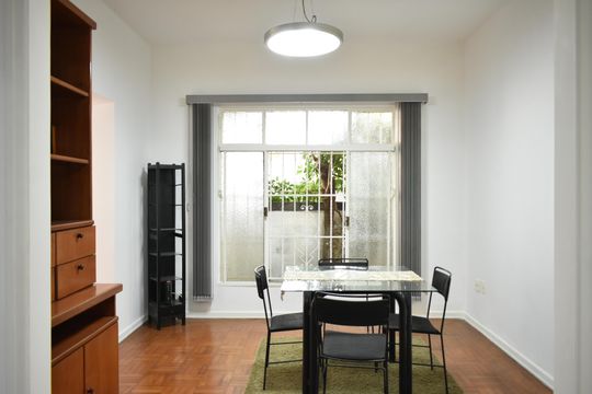 Sala de casa à venda com 4 quartos, 240m² em Chácara Inglesa, São Paulo