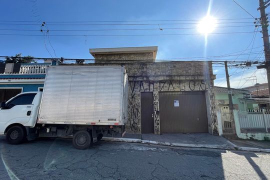 Fachada+Placa  de casa para alugar com 4 quartos, 400m² em Ponte Rasa, São Paulo