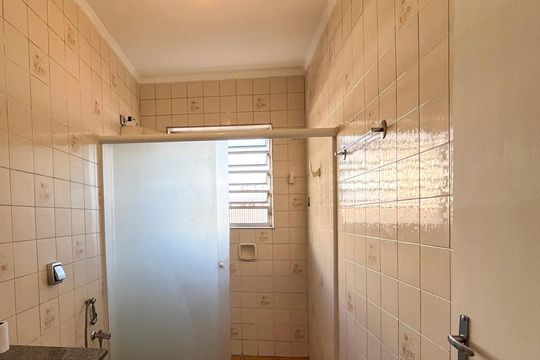 Banheiro de casa de condomínio para alugar com 3 quartos, 115m² em Vila Gumercindo, São Paulo