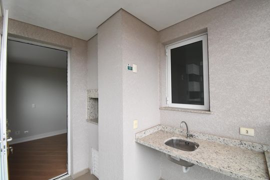Sacada com Churrasqueira de apartamento à venda com 2 quartos, 67m² em Centro, Curitiba
