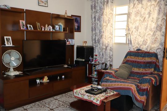 Sala de casa à venda com 3 quartos, 130m² em Chácara Mafalda, São Paulo