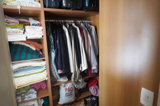 Closet da suíte 1 de casa de condomínio à venda com 4 quartos, 401m² em Residencial Dez (alphaville), Santana de Parnaíba