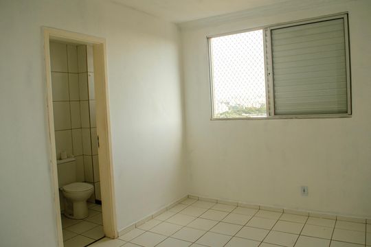 Suíte de apartamento para alugar com 3 quartos, 72m² em Setor Goiânia 2, Goiânia